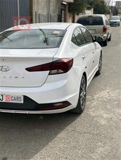 هیۆندای ئەلەنترا